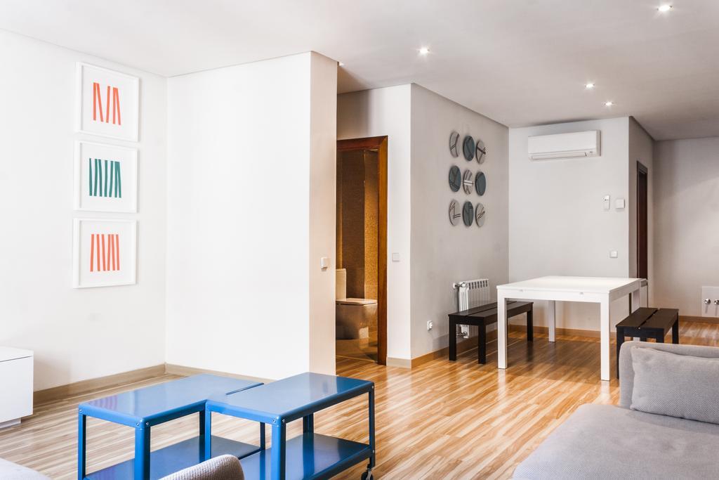 Mola Suites Madri Exterior foto