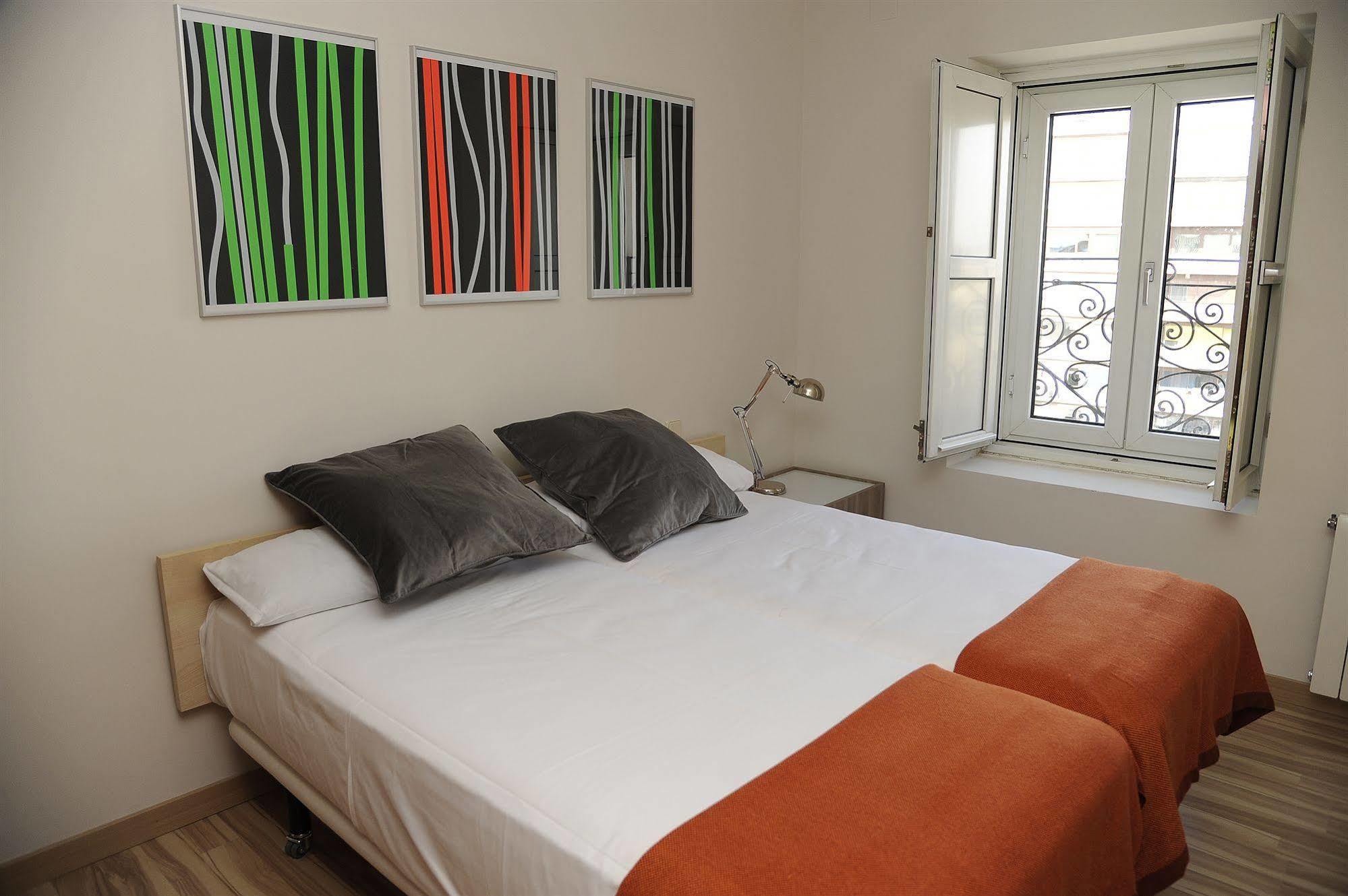 Mola Suites Madri Exterior foto