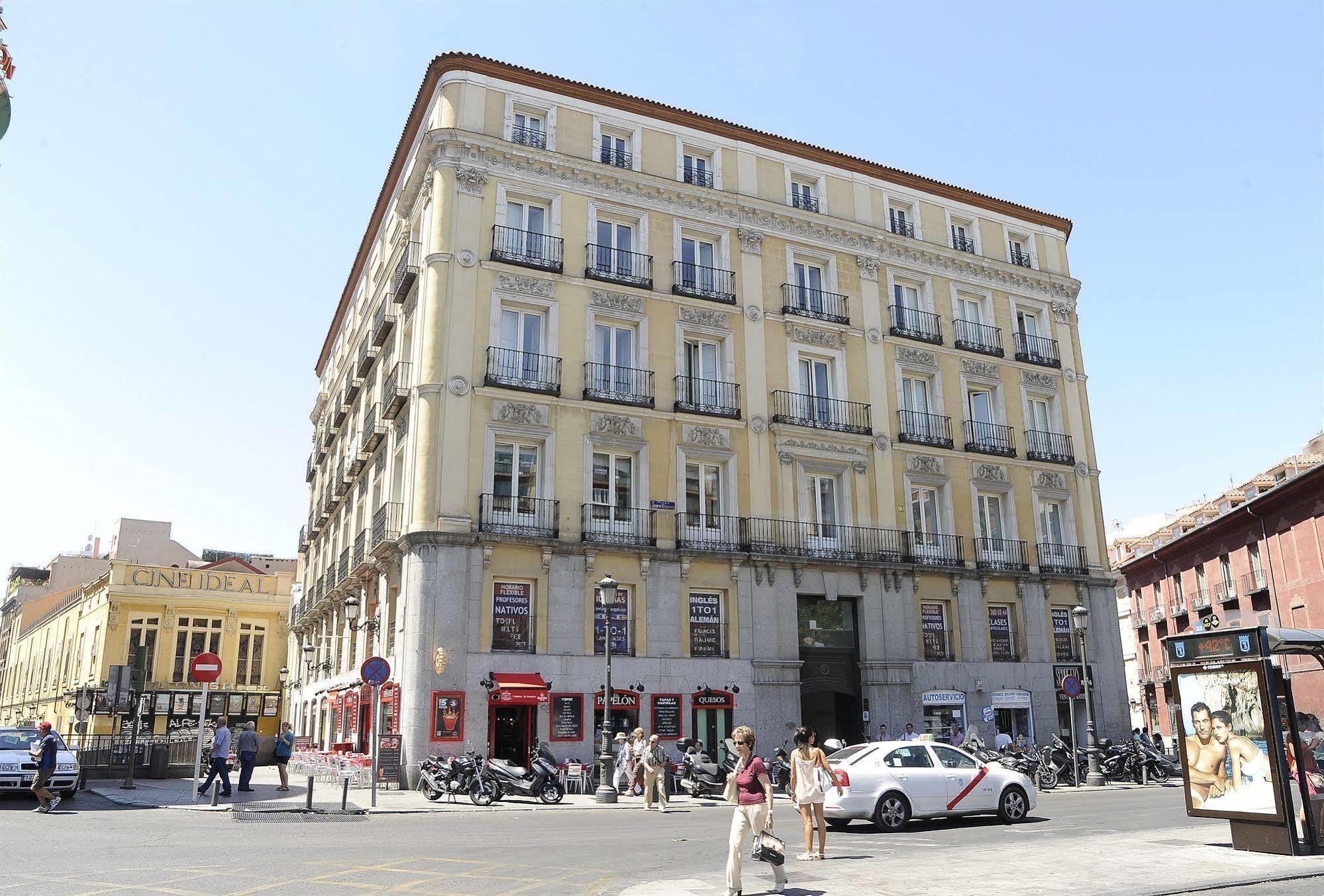 Mola Suites Madri Exterior foto