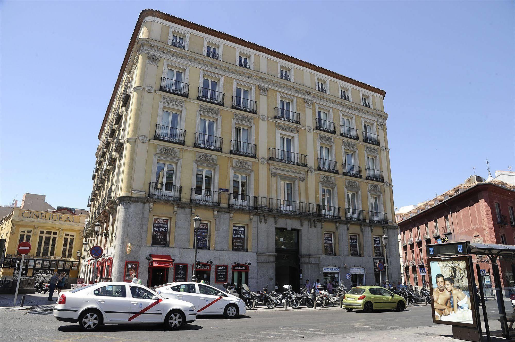Mola Suites Madri Exterior foto